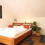 Upati Jestedu - Hotel apartamentowy